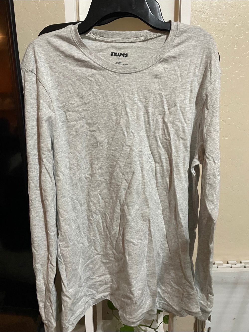 SKIMS Long Sleeve Crew Top in Heather Gray